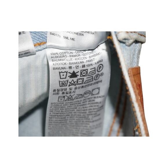 Levi’s 501 Distressed Light Wash Jeans Women’s 26 Raw Hem Vintage Straight Leg - Picture 6 of 10